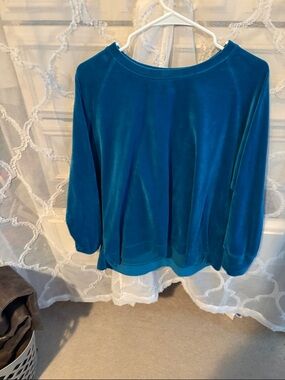 Time and Tru Teal Velvet Long-Sleeve Top